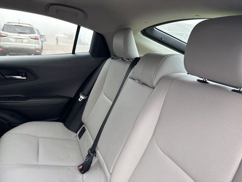 Used 2024 Toyota Prius XLE FWD image 15