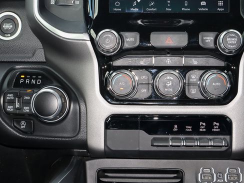 Used 2022 RAM 1500 Big Horn image 25