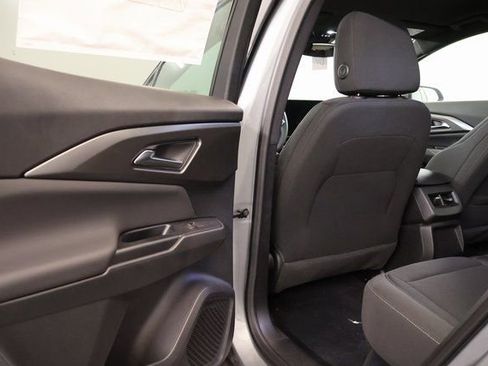 New 2026 Chevrolet Equinox EV LT image 24