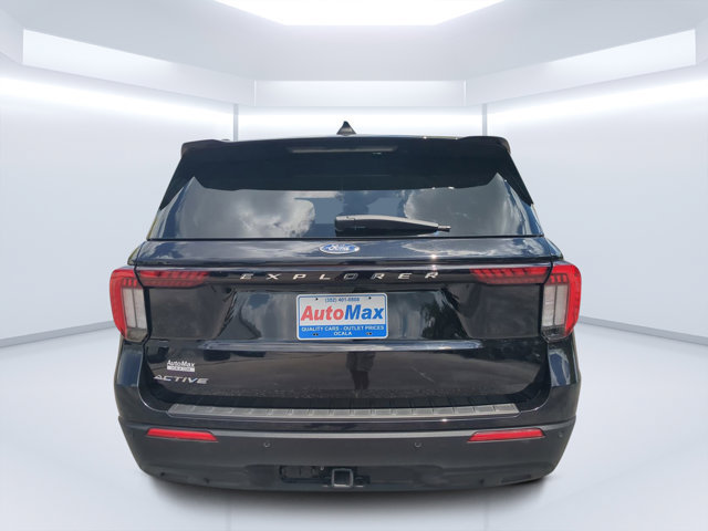 Used 2025 Ford Explorer Active RWD image 4