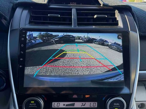 Used 2013 Toyota Camry XLE w/ Convenience Pkg image 17