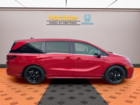Used 2024 Honda Odyssey Sport image 6