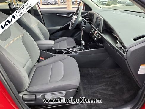 Certified 2024 Kia Niro LX image 18