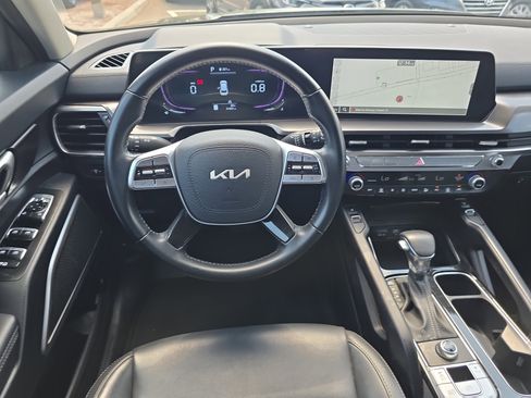 Certified 2025 Kia Telluride S image 14