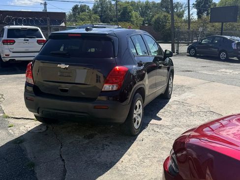 Used 2016 Chevrolet Trax LS image 11