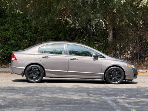 Used 2010 Honda Civic LX image 5