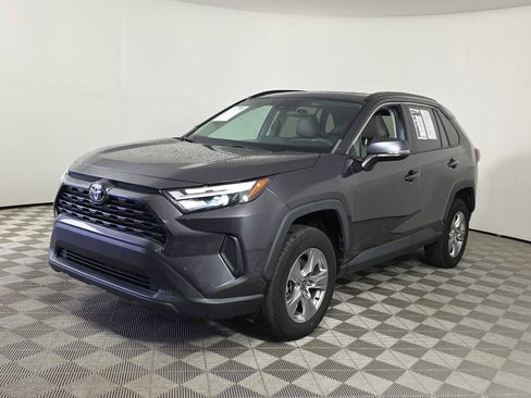 Used 2023 Toyota RAV4 XLE w/ Convenience Package image 4