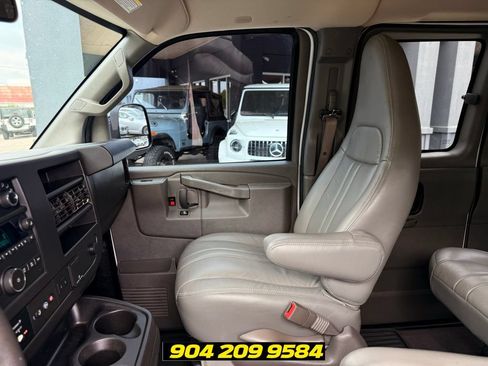 Used 2019 Chevrolet Express 3500 LT w/ LT Preferred Equipment Group RWD image 21