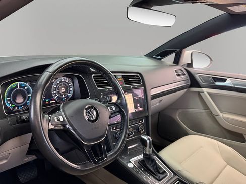 Used 2019 Volkswagen e-Golf SEL Premium FWD image 15