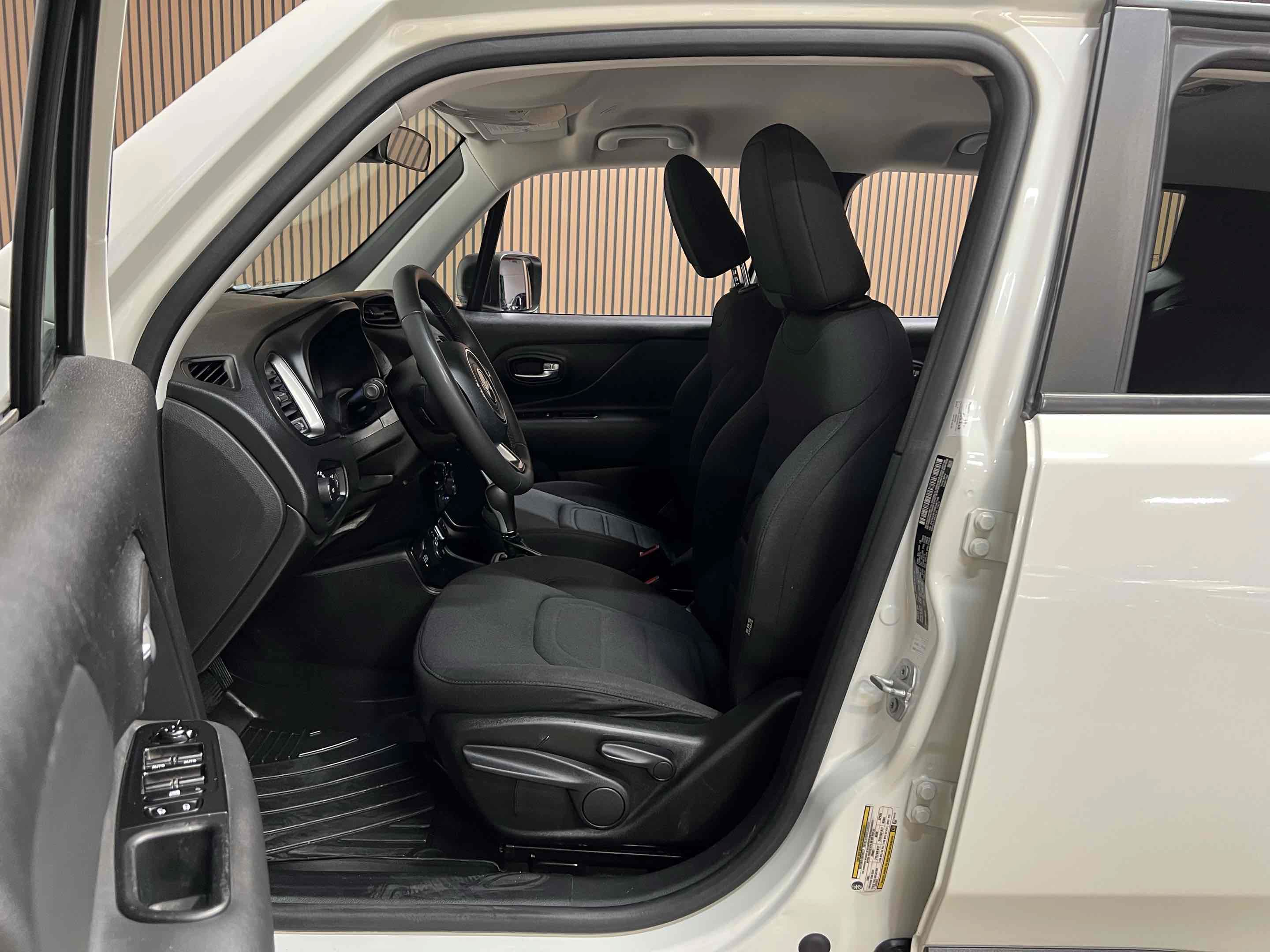 Used 2022 Jeep Renegade Latitude AWD/4WD image 77