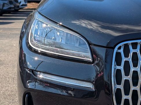 New 2026 Lincoln Corsair Premiere image 9