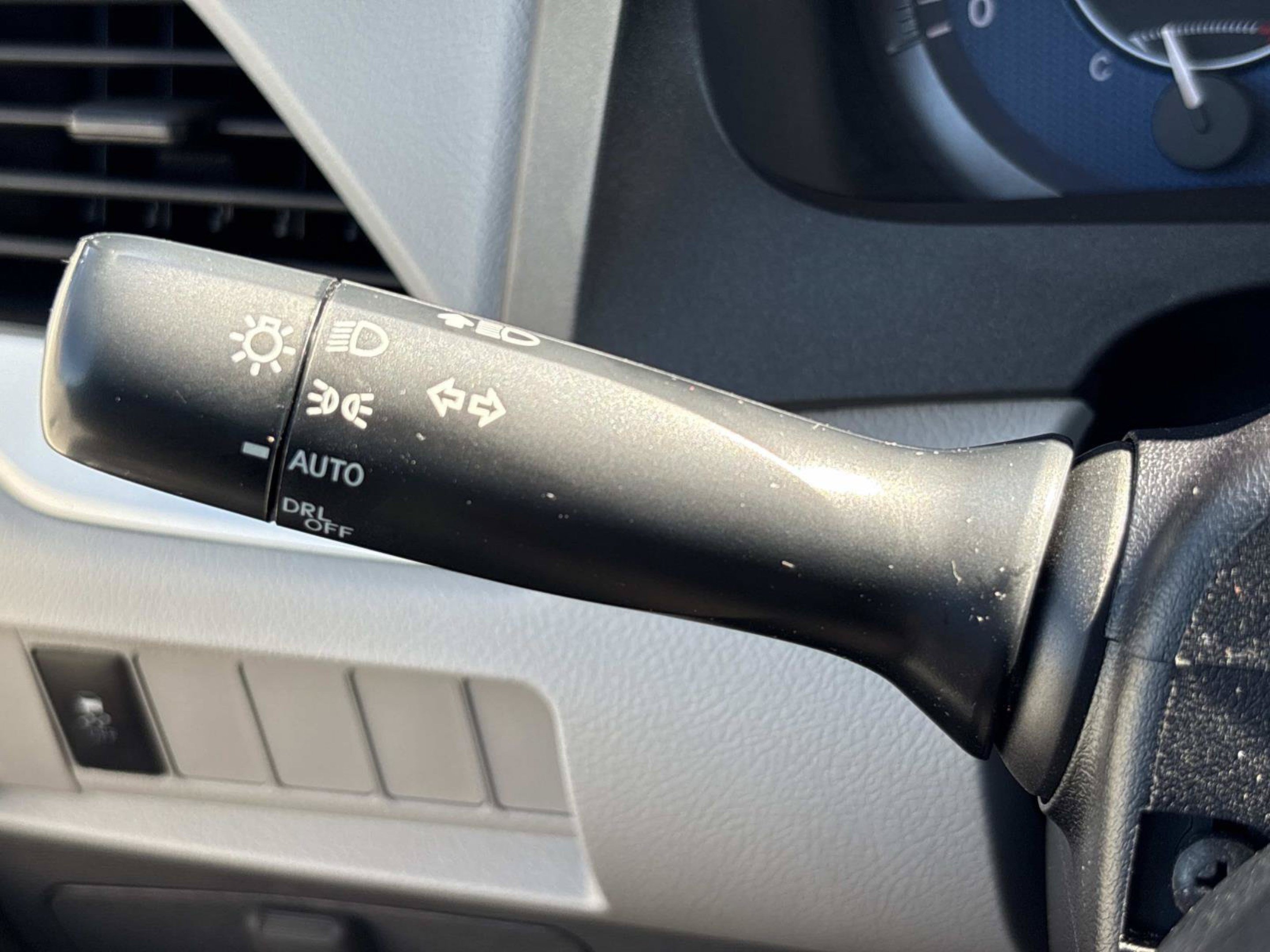 Used 2020 Toyota Sienna L FWD image 28