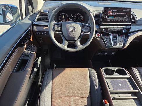 Used 2026 Honda Odyssey Elite image 13