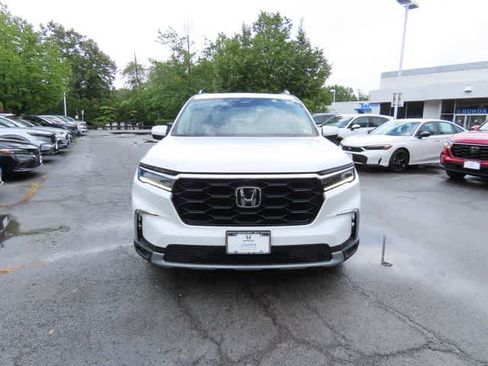 Certified 2023 Honda Pilot Elite image 6