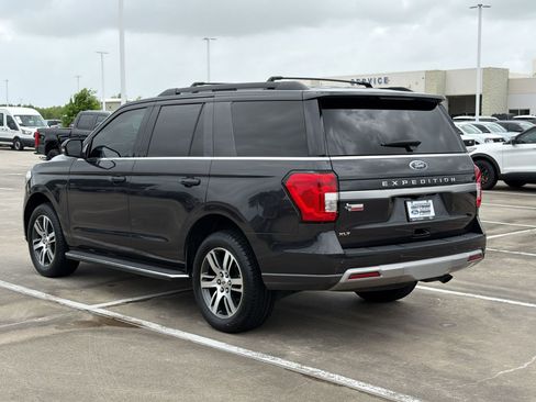 Used 2022 Ford Expedition XLT RWD image 3