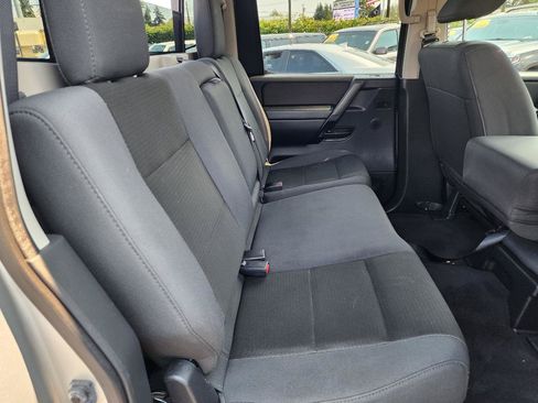 Used 2014 Nissan Titan S AWD/4WD image 23