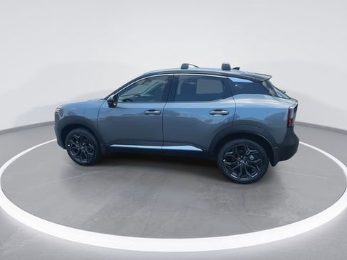 New 2025 Nissan Kicks SR FWD image 6
