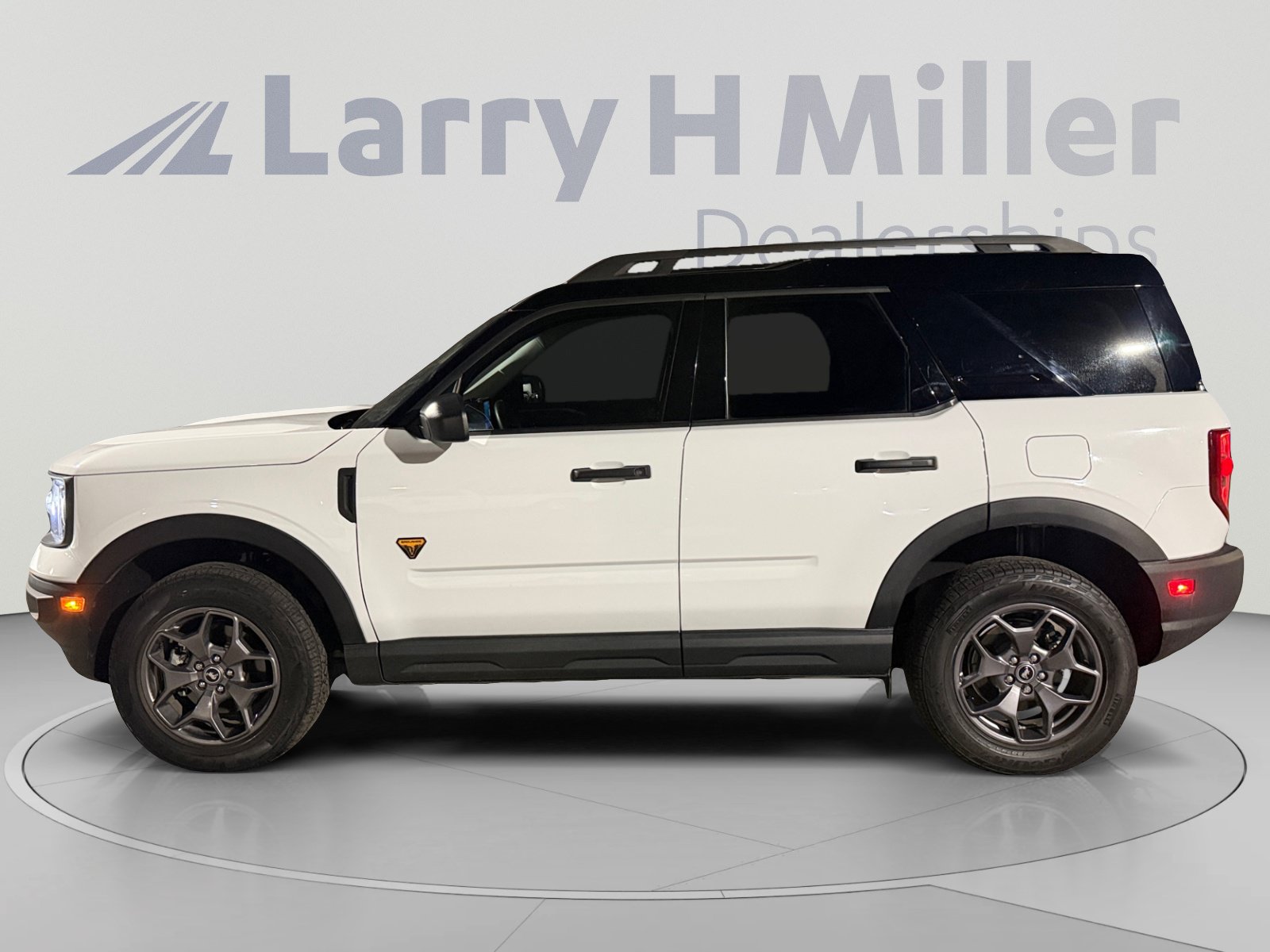 Used 2024 Ford Bronco Sport Badlands AWD/4WD image 2