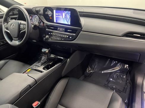 Certified 2025 Lexus ES 300h w/ Premium Package FWD image 12