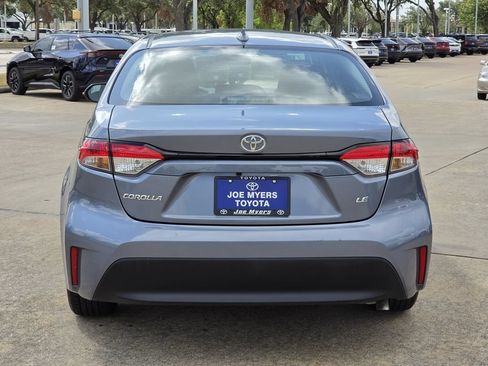 Used 2025 Toyota Corolla LE FWD image 8