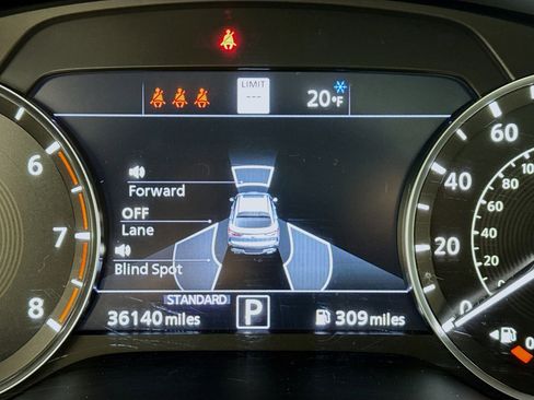 Used 2023 INFINITI QX55 Essential image 18