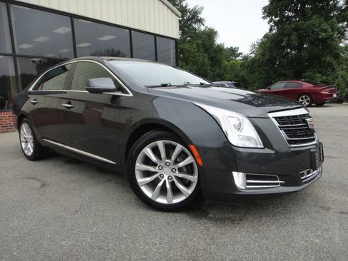 Used 2017 Cadillac XTS Luxury AWD/4WD image 3