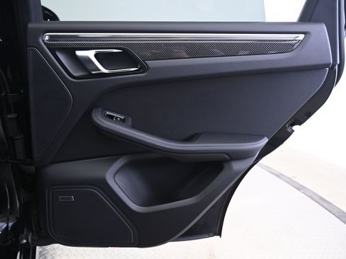 Used 2023 Porsche Macan GTS image 16