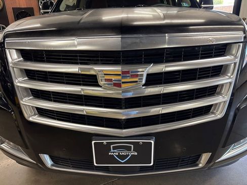Used 2016 Cadillac Escalade ESV Premium AWD/4WD image 17