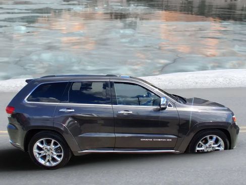 Used 2014 Jeep Grand Cherokee Summit AWD/4WD image 2