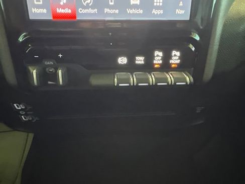 Used 2025 RAM 2500 Tradesman AWD/4WD image 23