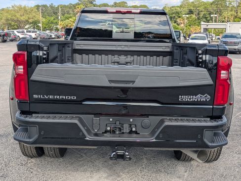 New 2026 Chevrolet Silverado 3500 High Country w/ Technology Package AWD/4WD image 11