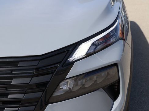 New 2026 Nissan Rogue SV image 10