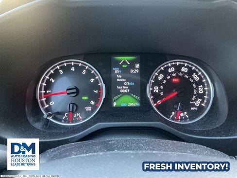 Used 2022 Toyota RAV4 XLE AWD/4WD image 11