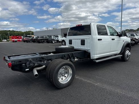 New 2024 RAM 4500 Tradesman w/ Chrome Appearance Group image 3