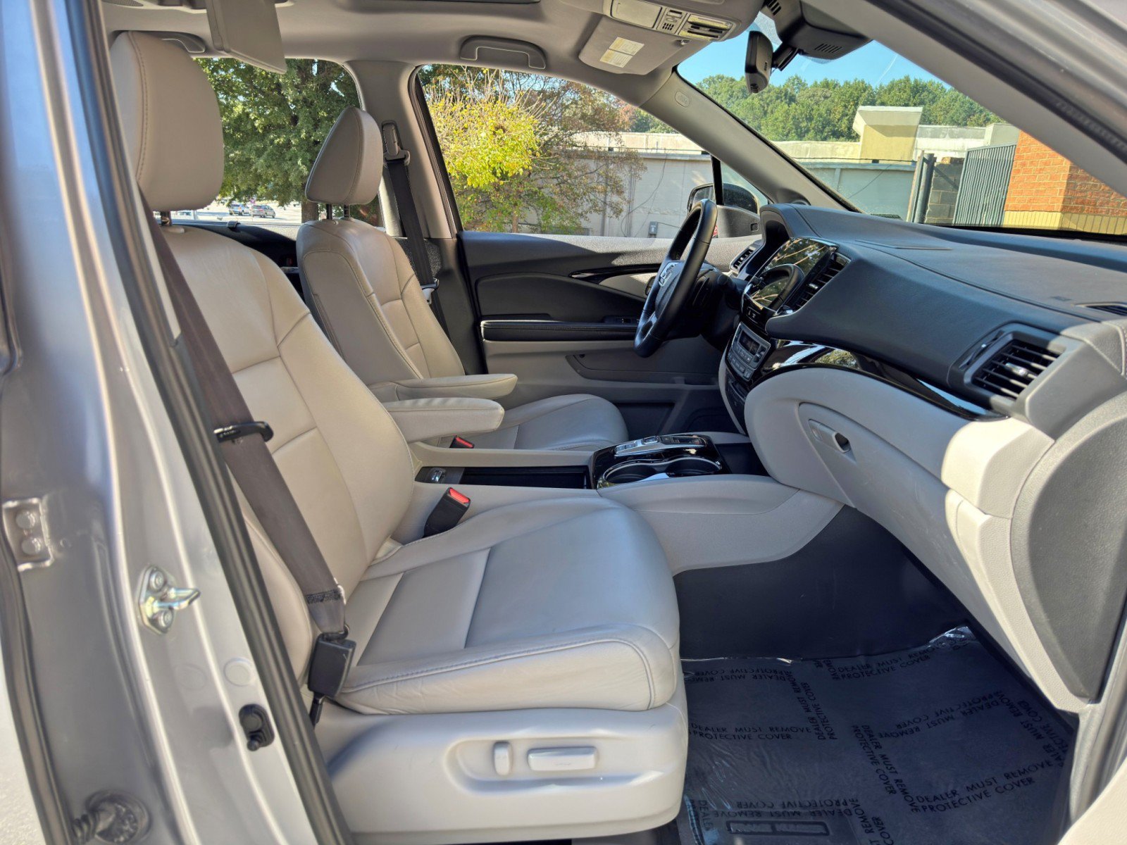 Used 2020 Honda Pilot Touring image 15