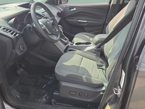 Used 2016 Ford Escape SE FWD image 9