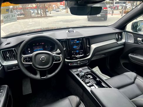 Certified 2024 Volvo XC60 T8 Polestar image 8