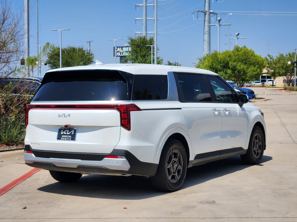 New 2026 Kia Carnival FWD image 5