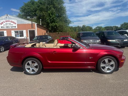 Used 2006 Ford Mustang GT RWD image 4