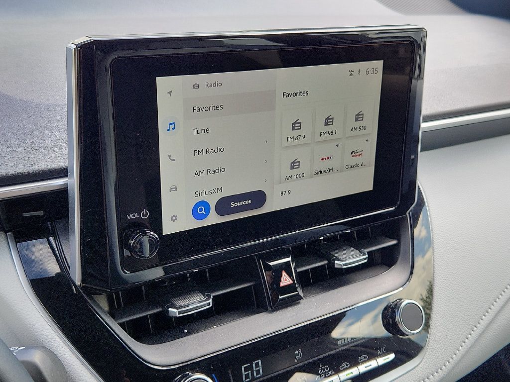 Used 2024 Toyota Corolla SE FWD image 18