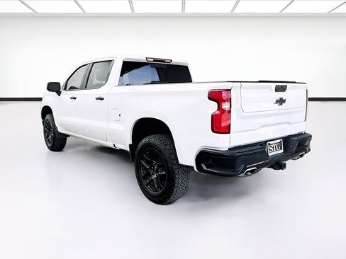 Used 2024 Chevrolet Silverado 1500 LT Trail Boss w/ LT Trail Boss Premium Package AWD/4WD image 6