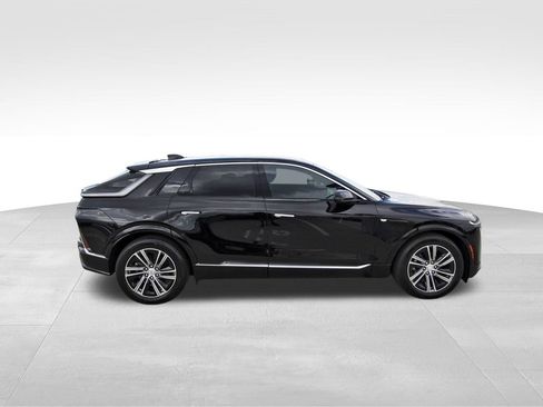 New 2026 Cadillac Lyriq Luxury AWD/4WD image 5
