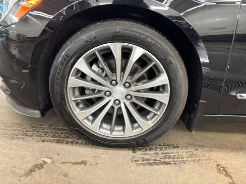 Used 2018 Buick LaCrosse Essence w/ Sun and Shade Package FWD image 9