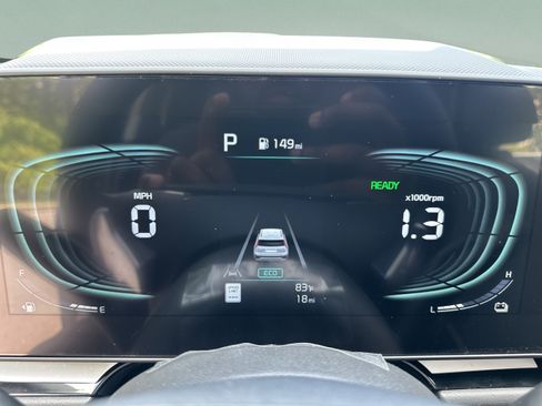 Certified 2025 Kia Niro EX FWD image 20