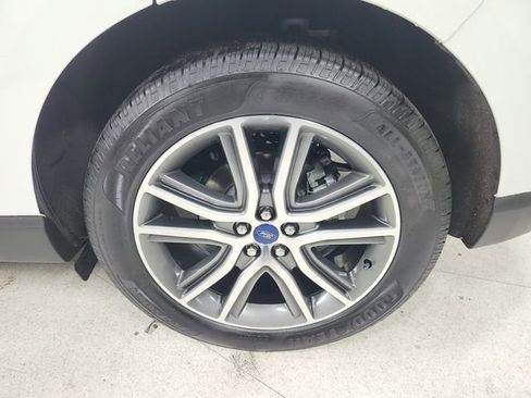 Used 2021 Ford Edge Titanium FWD image 46