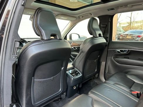 Used 2019 Volvo XC90 T6 Momentum w/ Advanced Package image 19