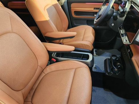 New 2025 Volkswagen ID. Buzz Pro S image 9