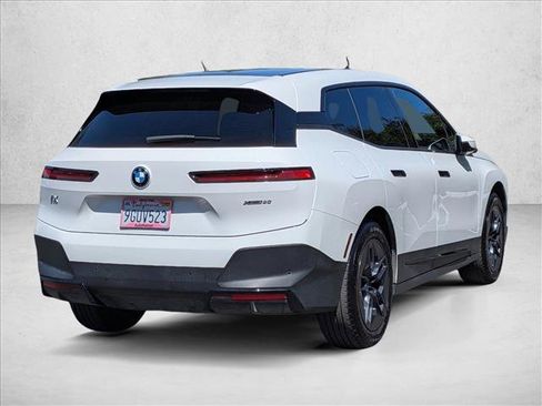 Used 2024 BMW iX xDrive50 AWD/4WD image 5