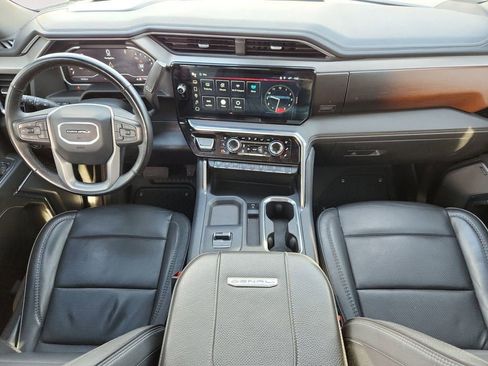 Used 2024 GMC Sierra 2500 Denali w/ Technology Package image 10