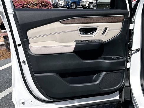 New 2026 Honda Pilot Elite image 13